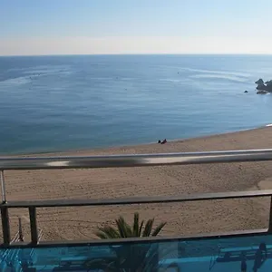 hostal-la-playa.topcostabravahotels.com/